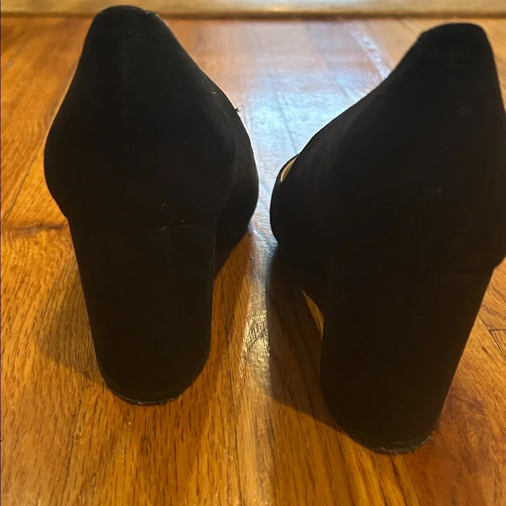 Marc Fisher Black Pointed Toe Heels - Picture 5 of 8
